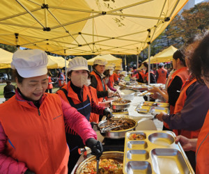IBK 참! 좋은 사랑의 밥차 '우산동 두루두루마을관리소 운영'